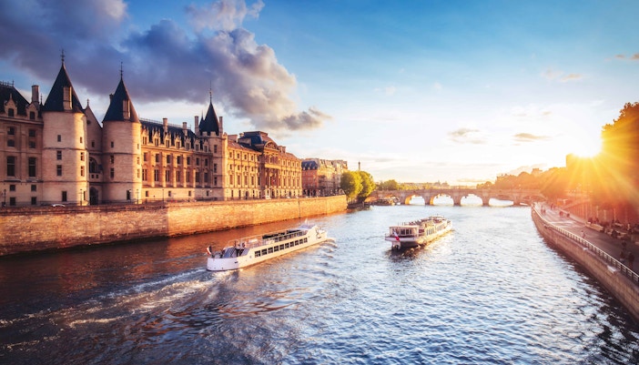 Crociera turistica Bateaux Parisiens