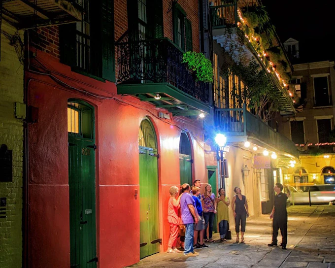 New Orleans Interactive Ghosts and Spirits Walking Tour (Product 55203)