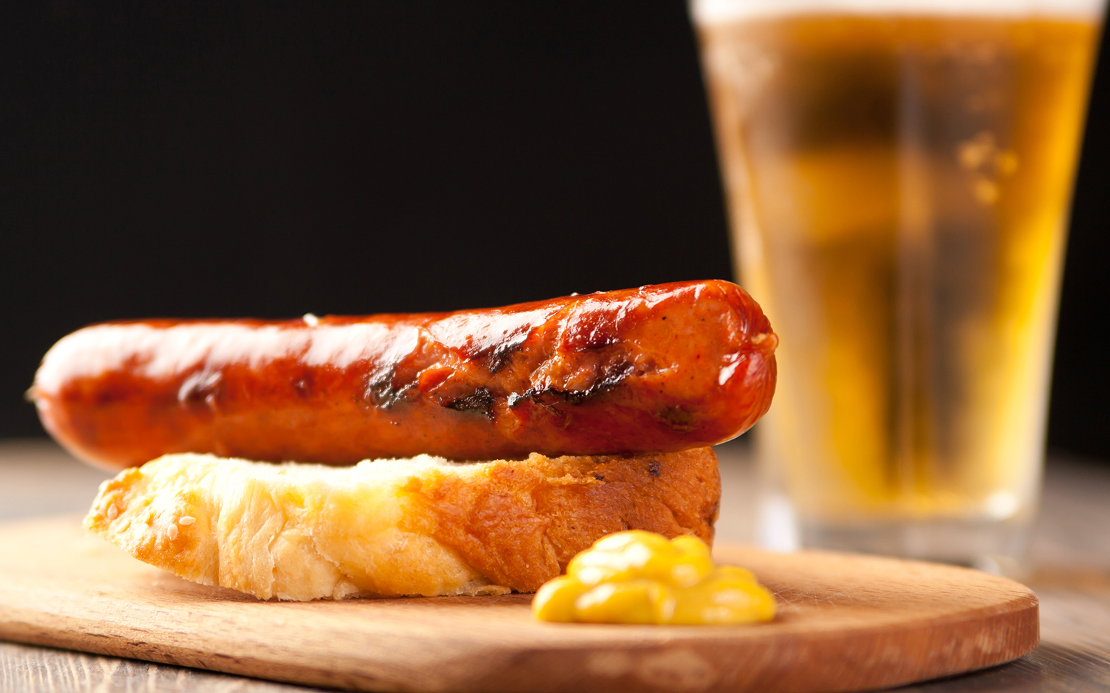Bratwurst with beer