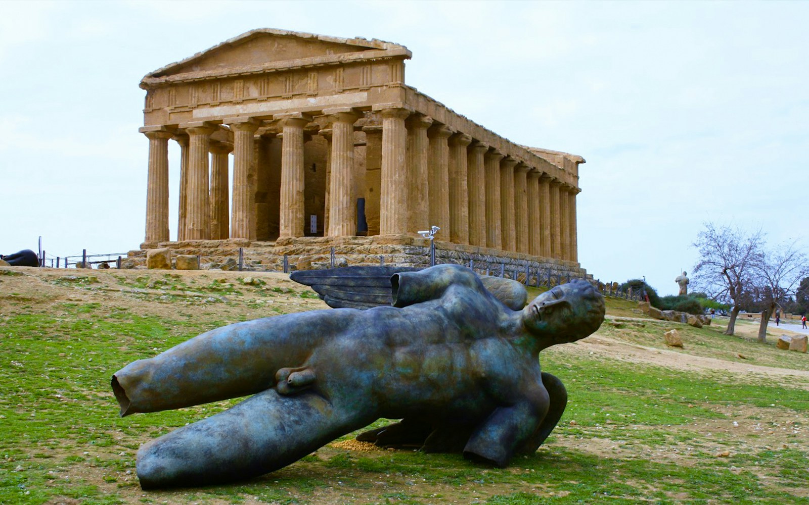 Stand before the Temple of Concordia