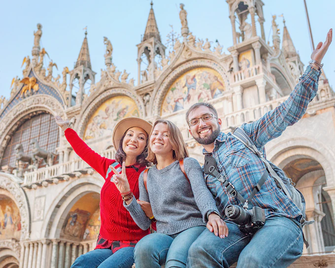 Venice Walking Tour with Grand Canal Gondola Ride