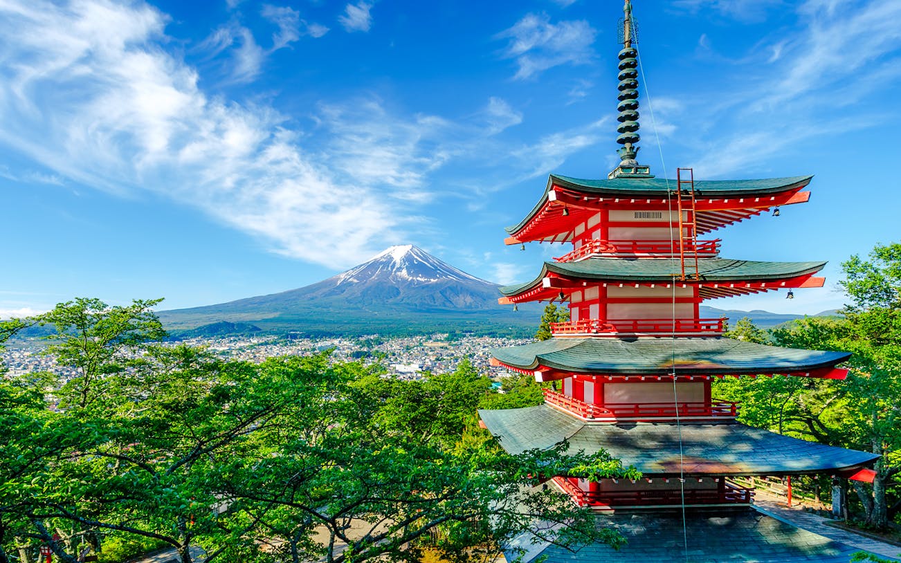 Chureito Pagoda with Mount Fuji in the background at Arakurayama Sengen Park, Fujiyoshida City.