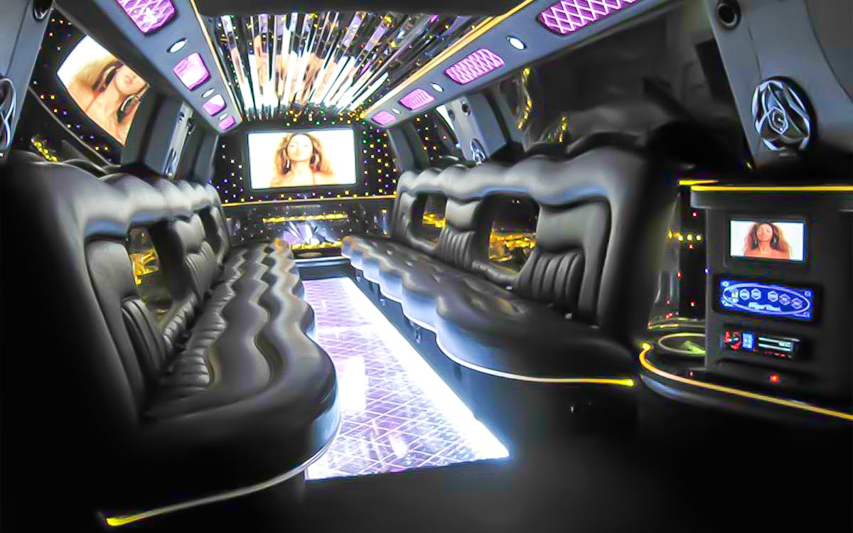 private hourly limousine rental in dubai with transfers-8 private hourly limousine rental in dubai with transfers-8