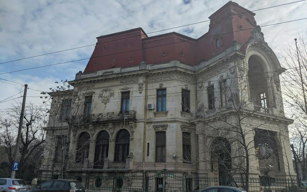 Bucharest Theatrical Odyssey: Self-Guided City Exploration Game