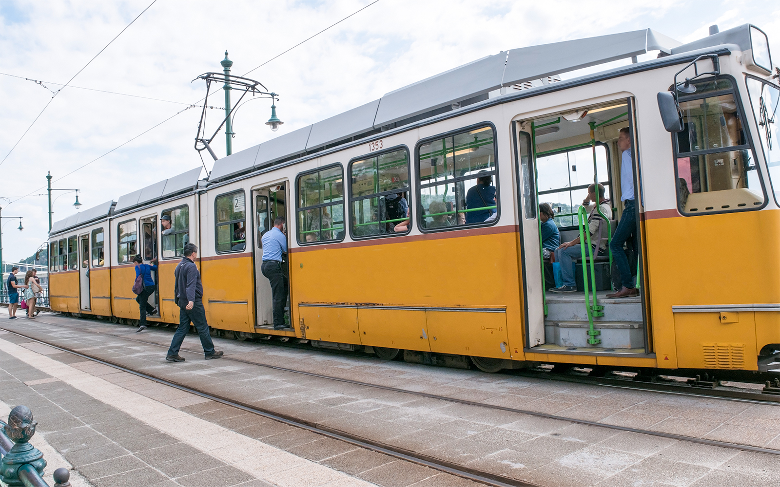 trolleybus in budapest
