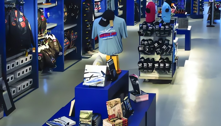 Shopping at Intrepid Museum