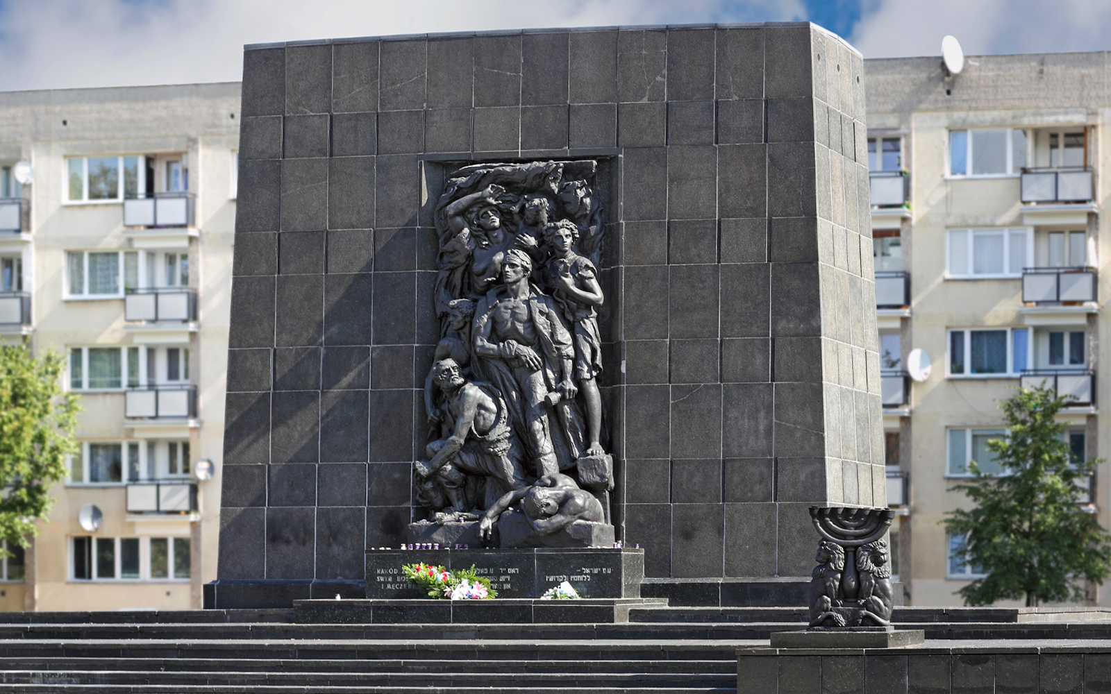 Monument to the Ghetto Heroes
