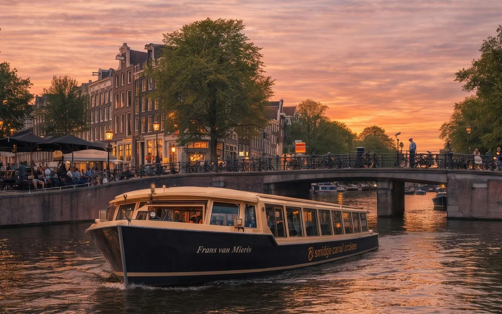 Amsterdam Evening City Highlights Cruise from Anne Frank House 