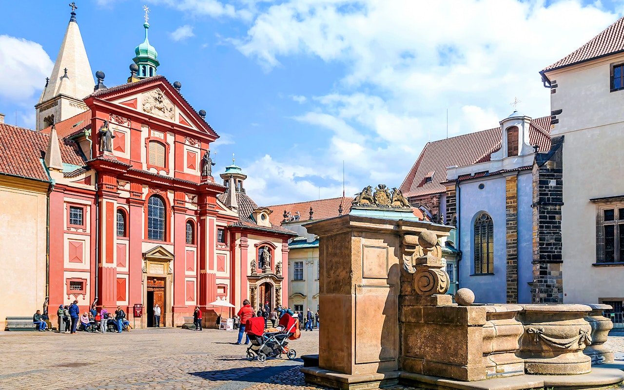 Combo: Castello di Praga + Biglietti per una crociera di 1 ora sul fiume Praga — 6