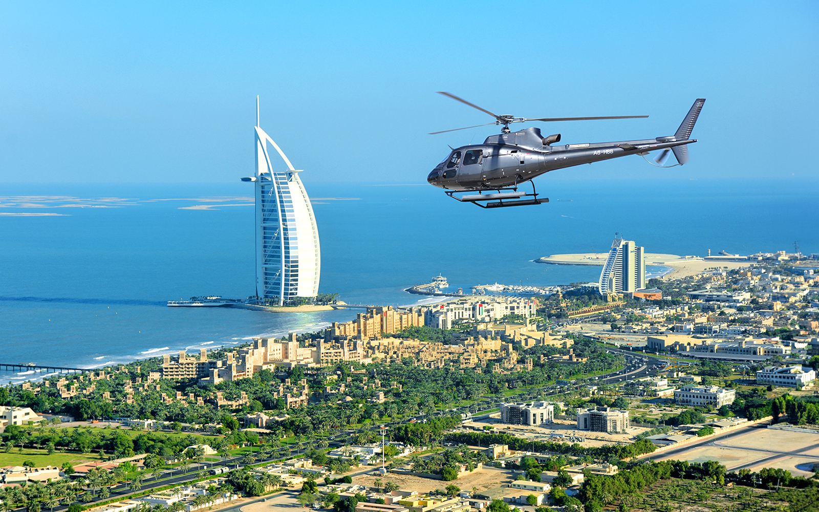 12-Min Iconic Dubai Helicopter Tour