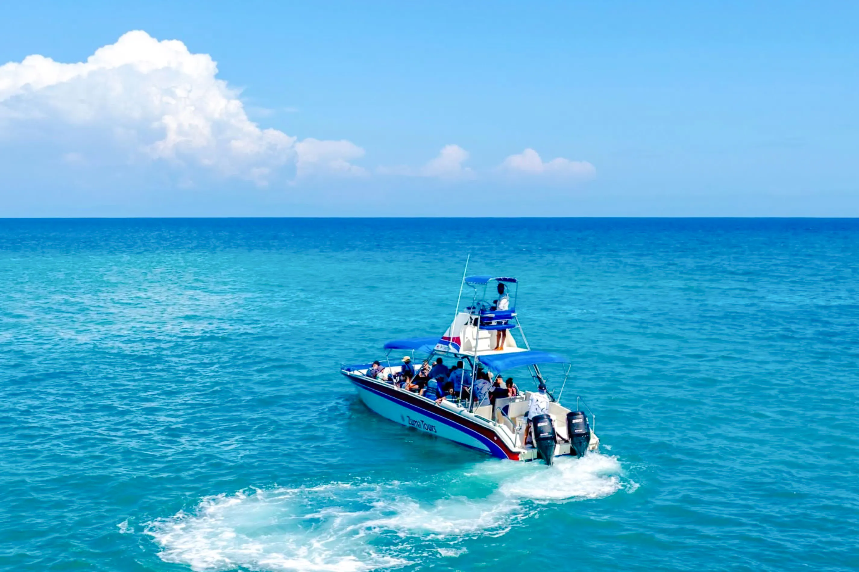 Quepos: Isla Tortuga Snorkeling Tour