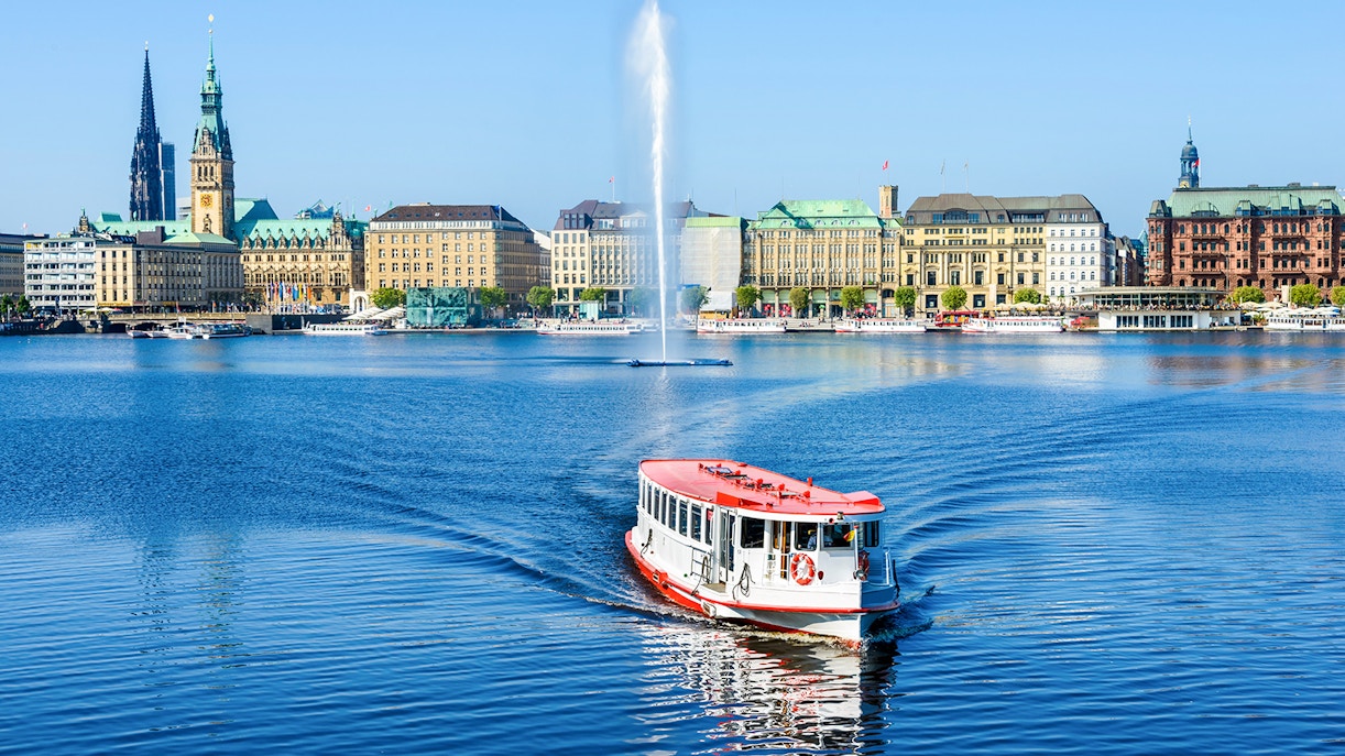 hamburg cruise timings