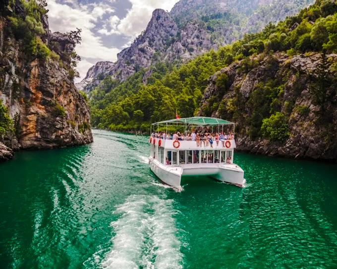 From Antalya: Green Canyon Boat Tour With Lunch, Soft Drinks and Round-Trip Hotel Transfers
