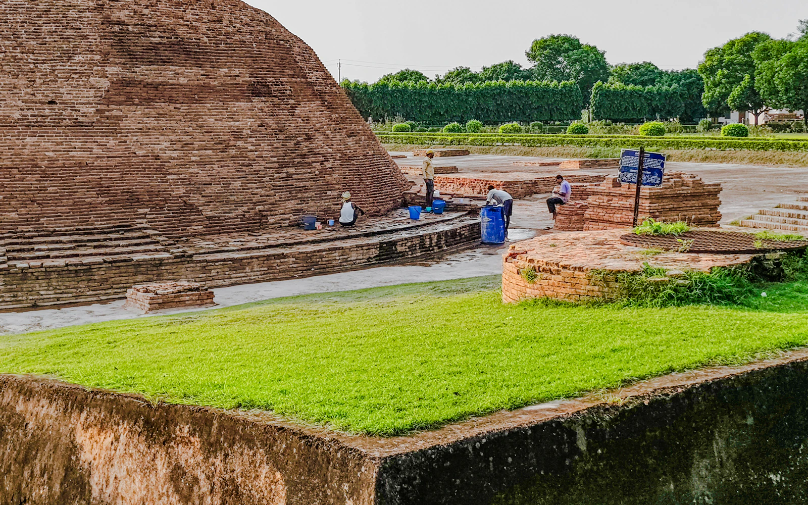 Varanasi Private 2-Day Tour with Ganga Aarti, Sarnath and Transfers