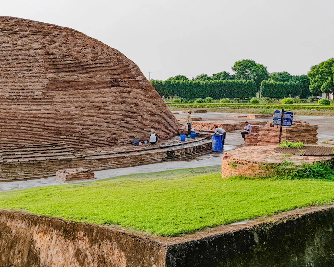 Varanasi Private 2-Day Tour with Ganga Aarti, Sarnath and Transfers