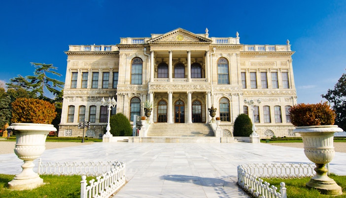 Dolmabahce Palace Opening Hours