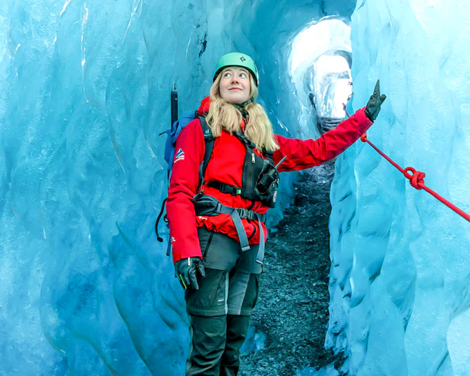 Skaftafell: Blue Ice Cave & Vatnajokull Glacier Hike