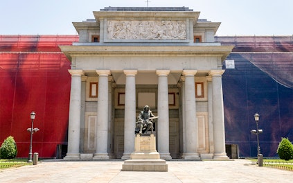Velázquez-Eingang (Puerta de Velazquez)