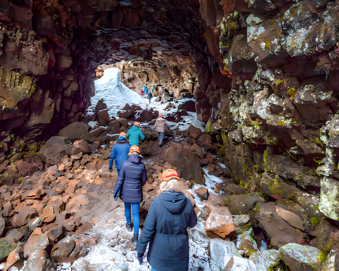 From Reykjavik: Raufarhólshellir Lava Tunnel Guided Tour with Transfers