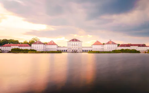 visite privée du château de nymphenburg et du musée des carrosses avec accès coupe-file-1