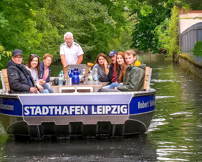 2-hour Motorboat Tour in Riverside Forest