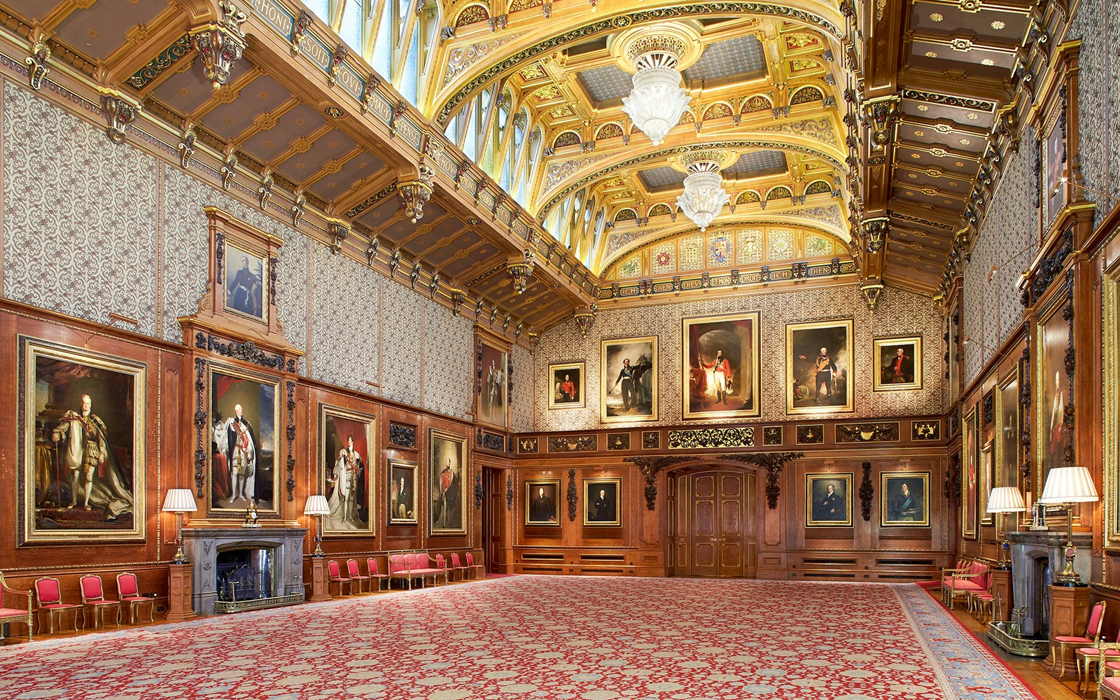 Waterloo Chamber in Windsor Castle with portraits and ornate ceiling.