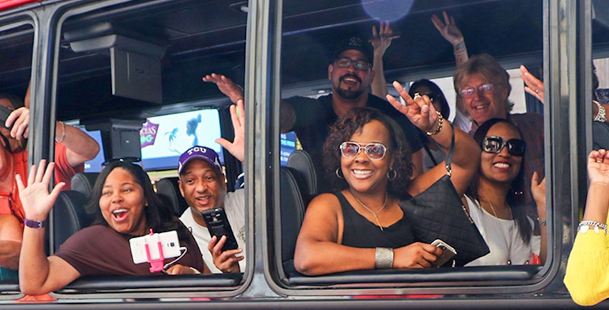 Тур по домам знаменитостей