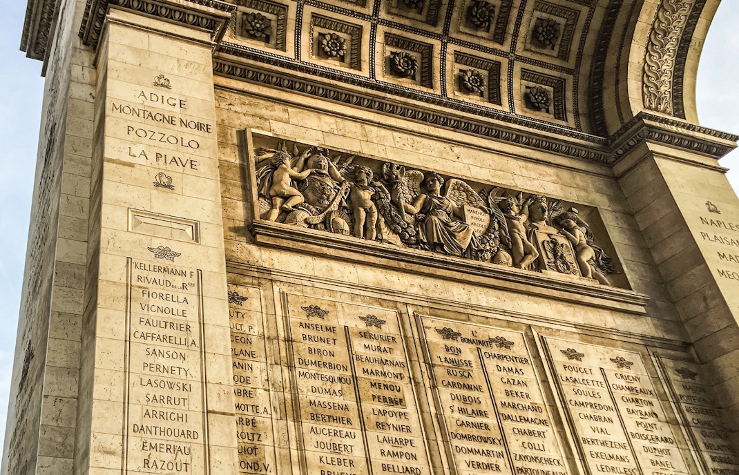 Engraving on Arch De Triomphe