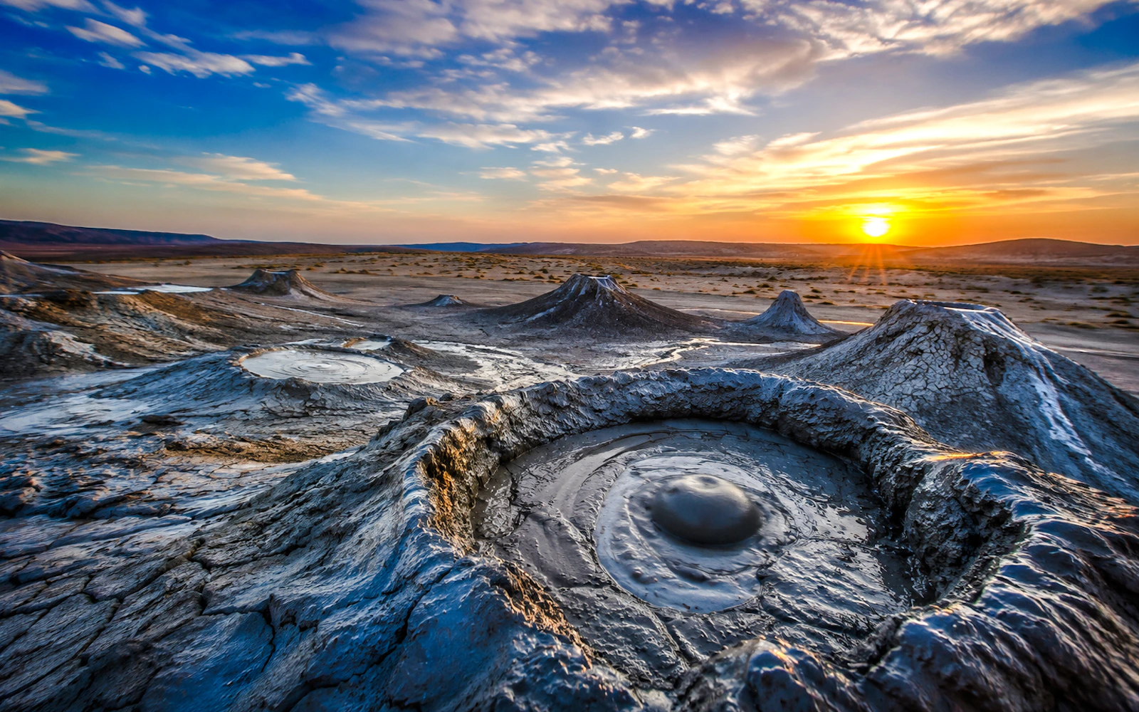 From Baku: Gobustan Mud Volcanoes, Ateshgah Fire Temple & Yanar Dag Tour (Product 56449)