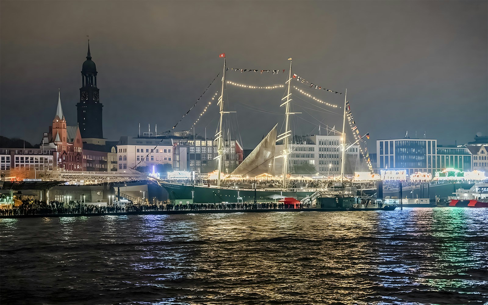 Night lights on River Elbe