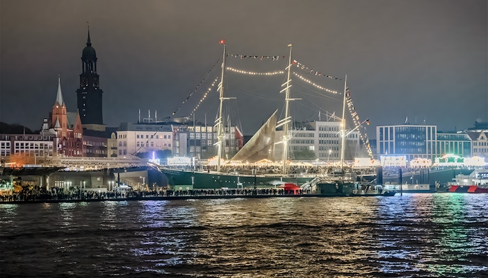 Hamburg evening cruises