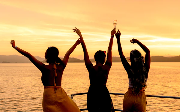 From Athens: Sunset Cruise along Athens Riviera with Music & Swimming