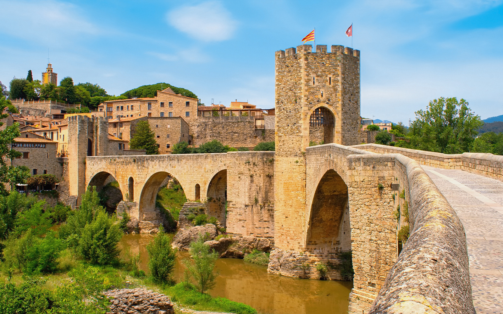 Besalú village