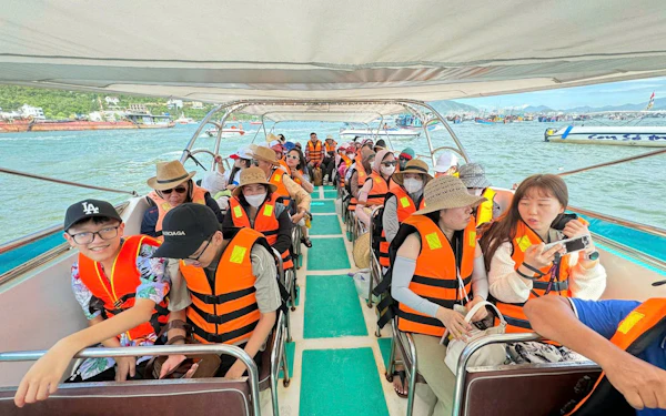 Nha Trang: Robinson Beach Island-Hopping Adventure