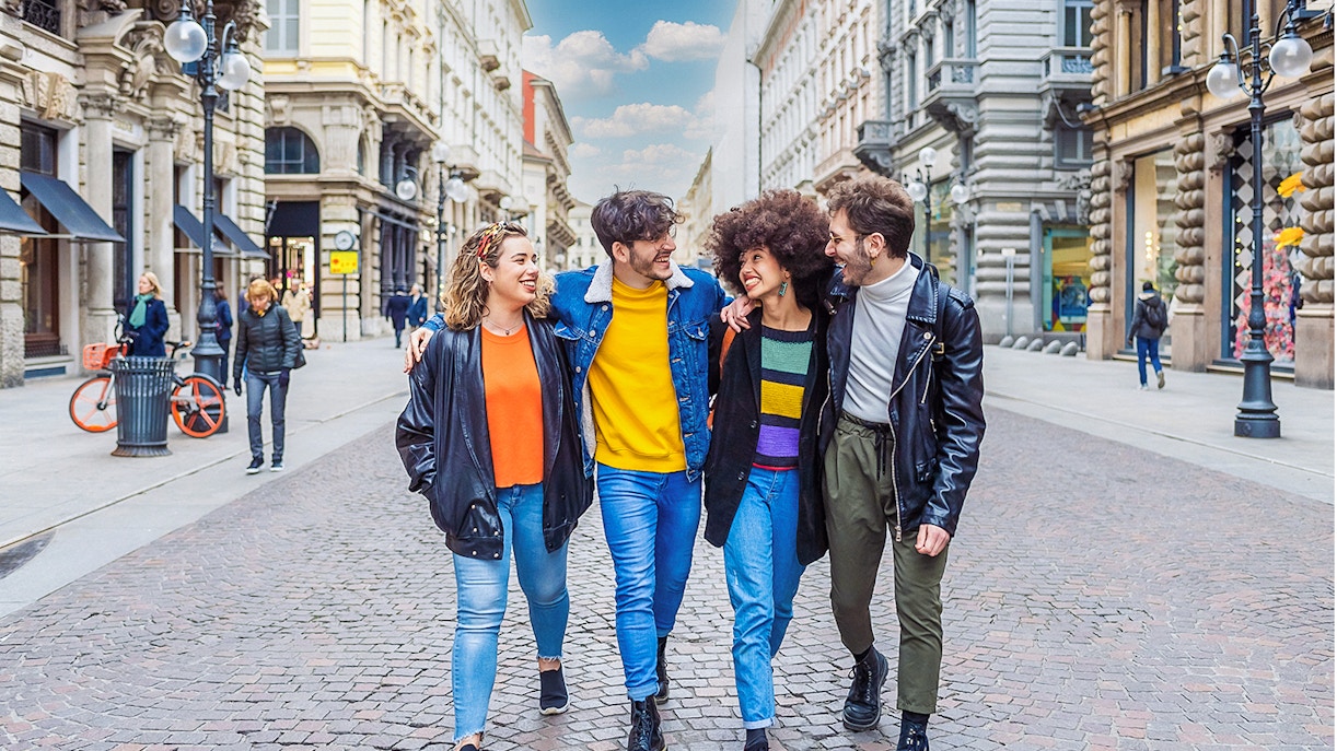 Milan Cathedral with tourists during city walk tour.