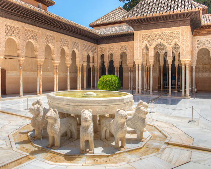 Full-Day Guided Tour of Alhambra with Transfers from Malaga