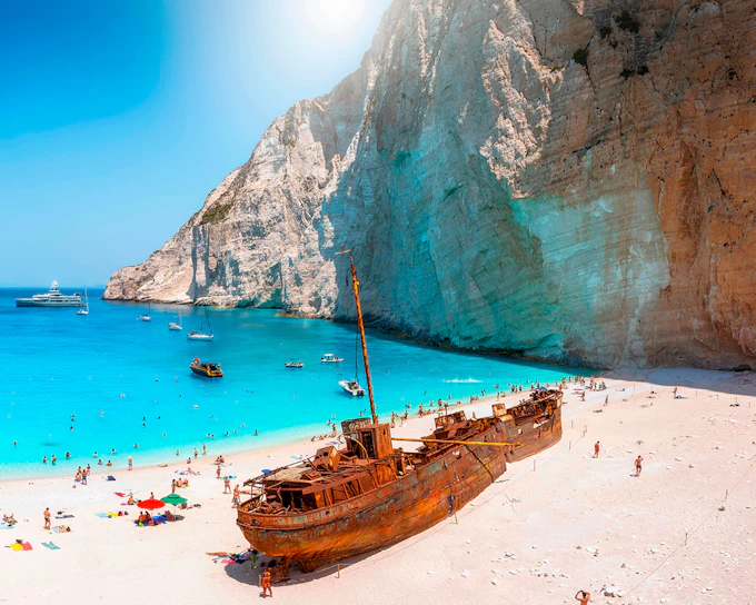 Zakynthos Shipwreck, Caves & White Beach Speedboat Tour