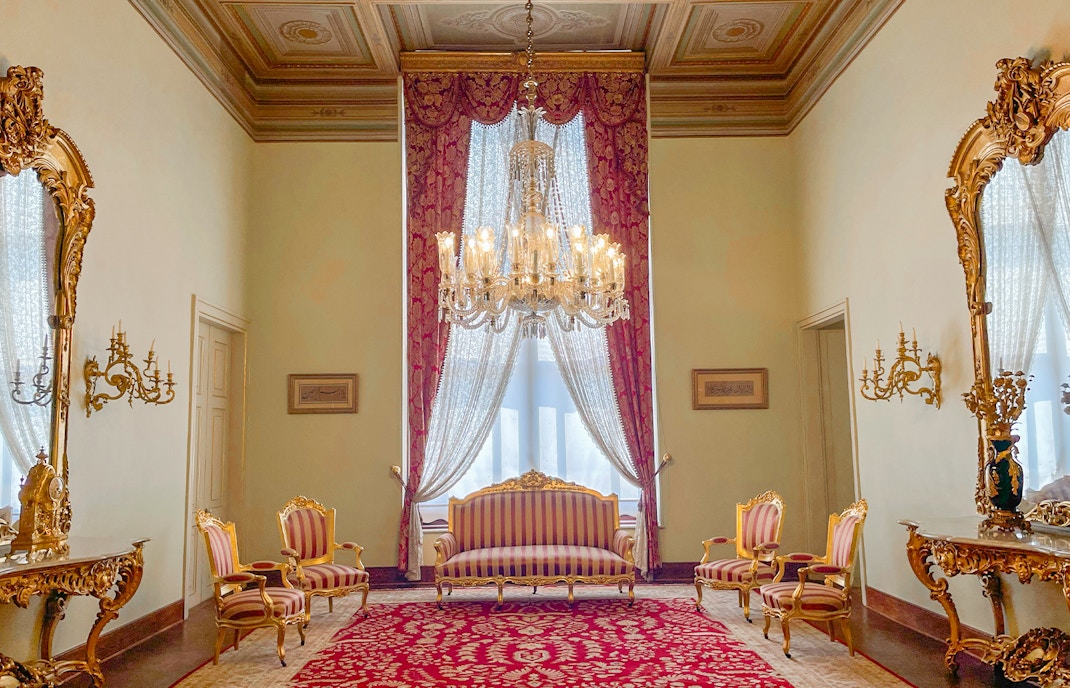 Dolmabahce Palace architecture