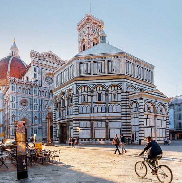 Discover Piazza del Duomo: Florence’s historic heart