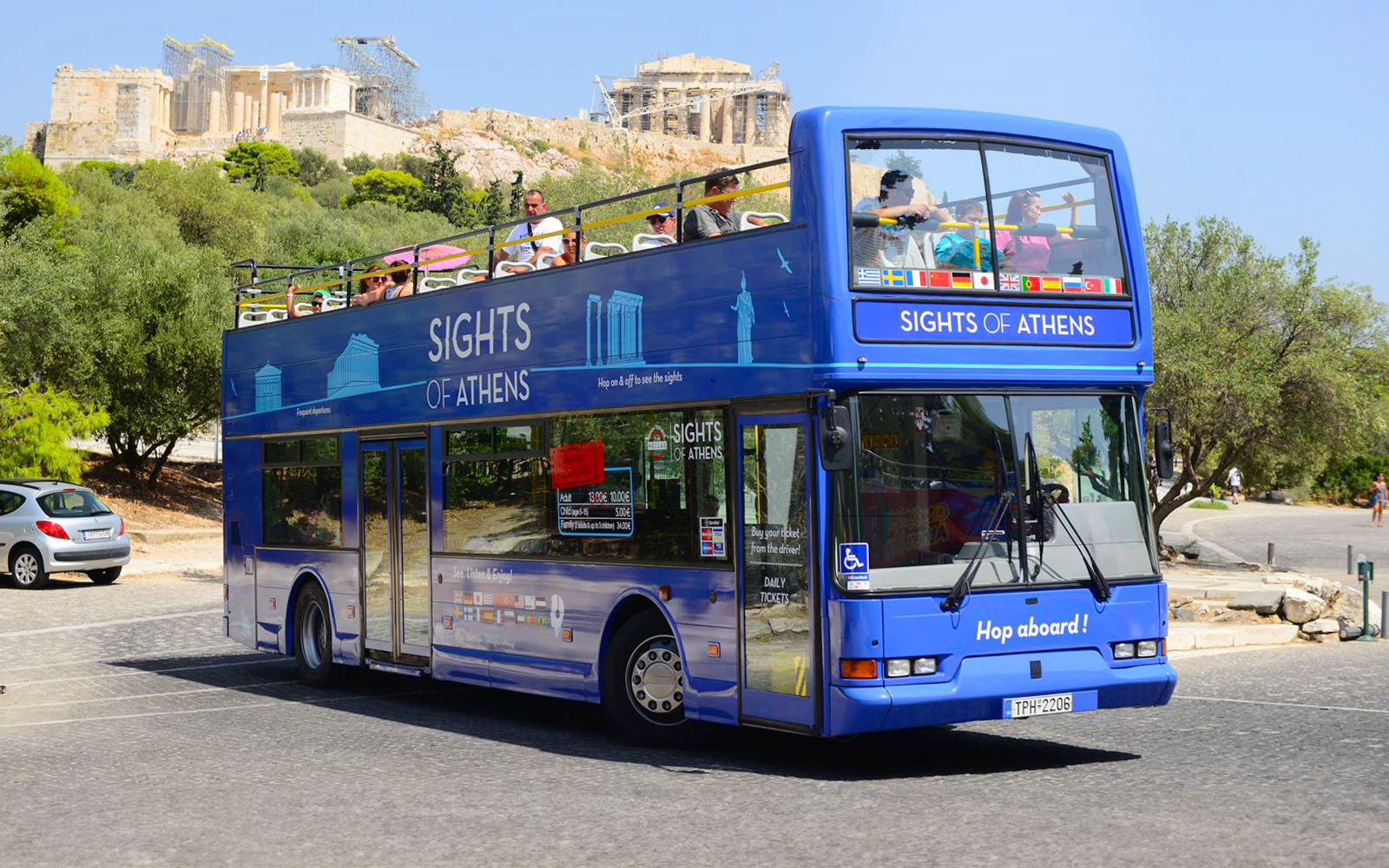 Getting to Acropolis in Athens by Bus