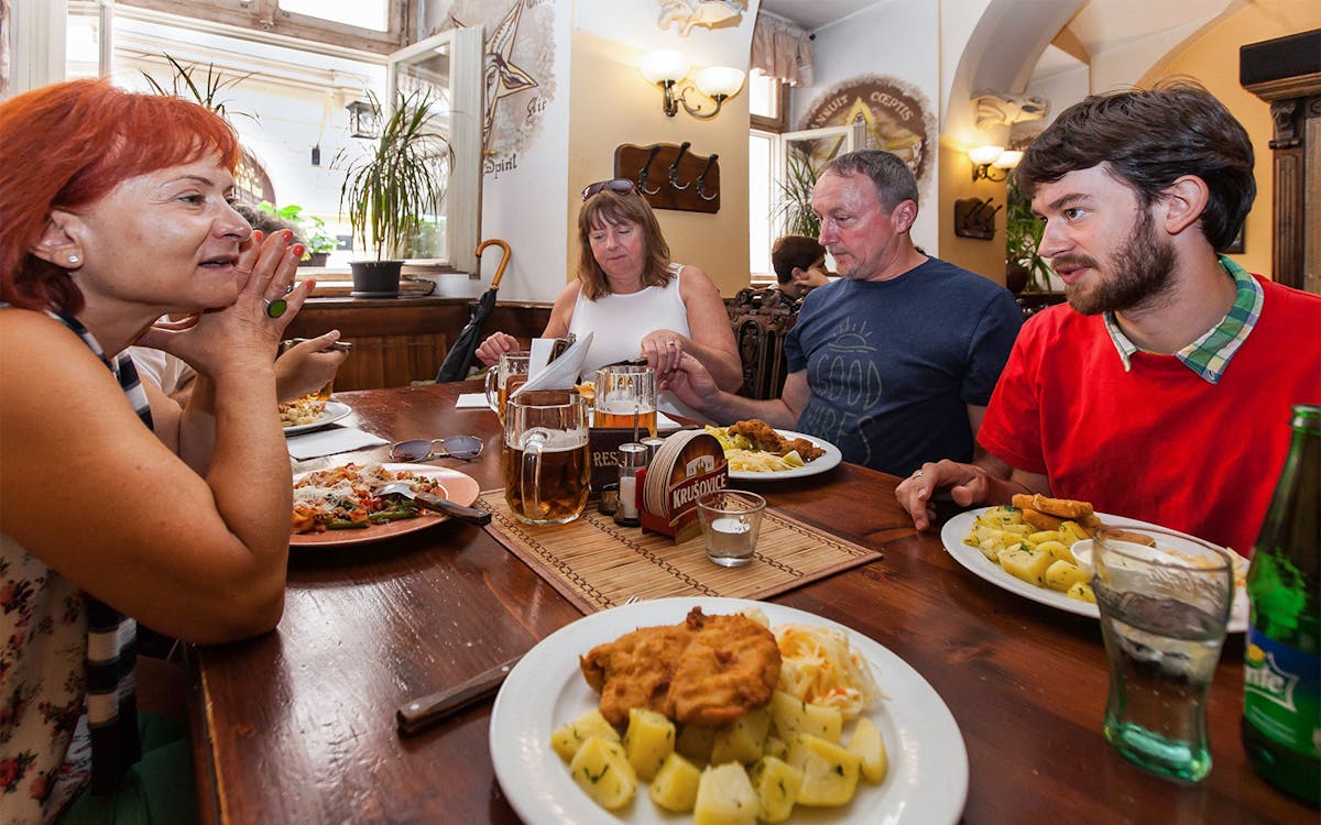 6-hr guided tour of prague old town, vltava river cruise & prague castle sightseeing with lunch-6 6-hr guided tour of prague old town, vltava river cruise & prague castle sightseeing with lunch-6