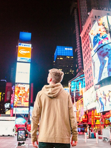 você será destaque em um outdoor da times square por 24 horas em nova york-9