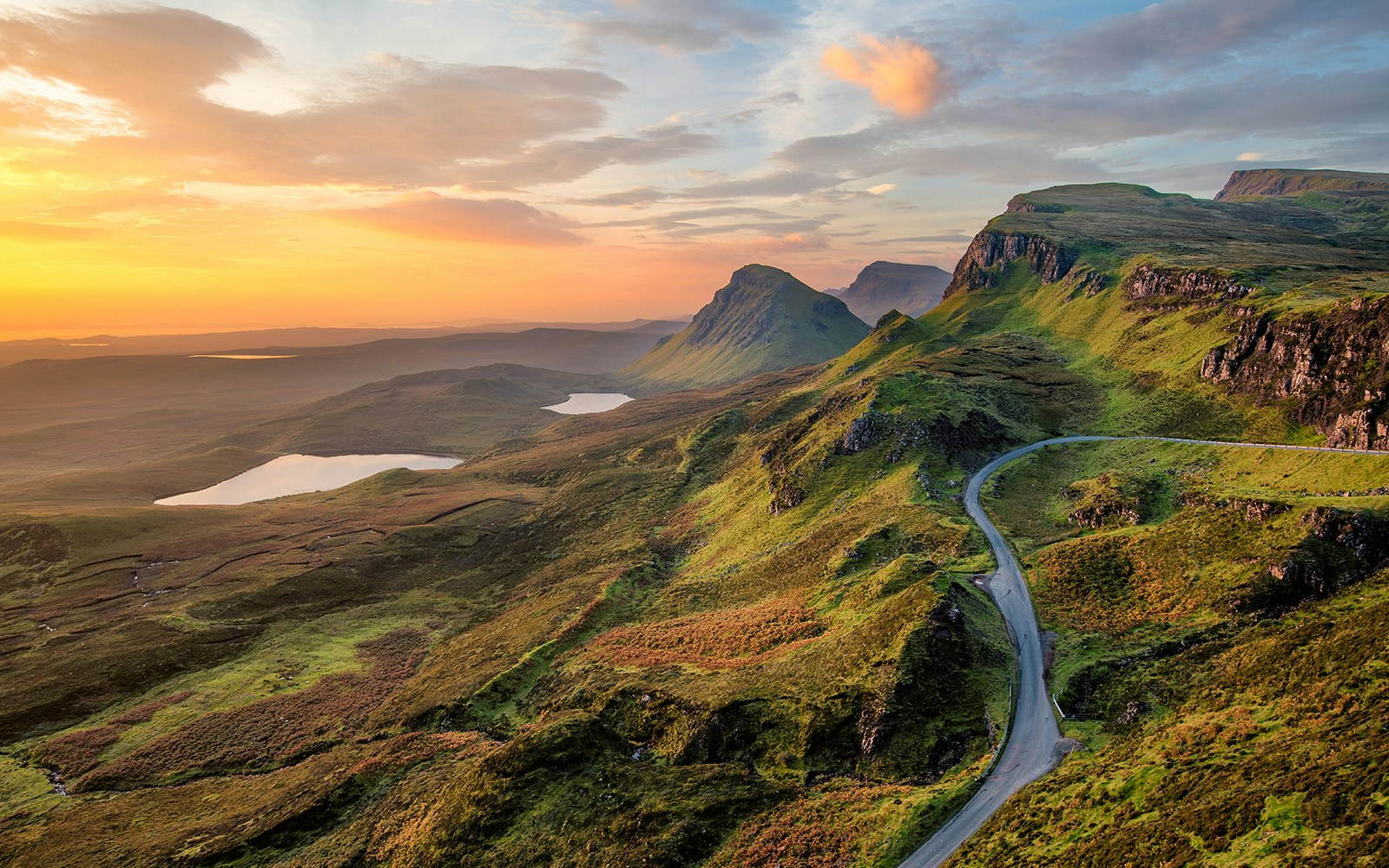 Loch Ness and Glencoe landscape at sunset on a guided tour from Edinburgh through the Scottish Highlands.