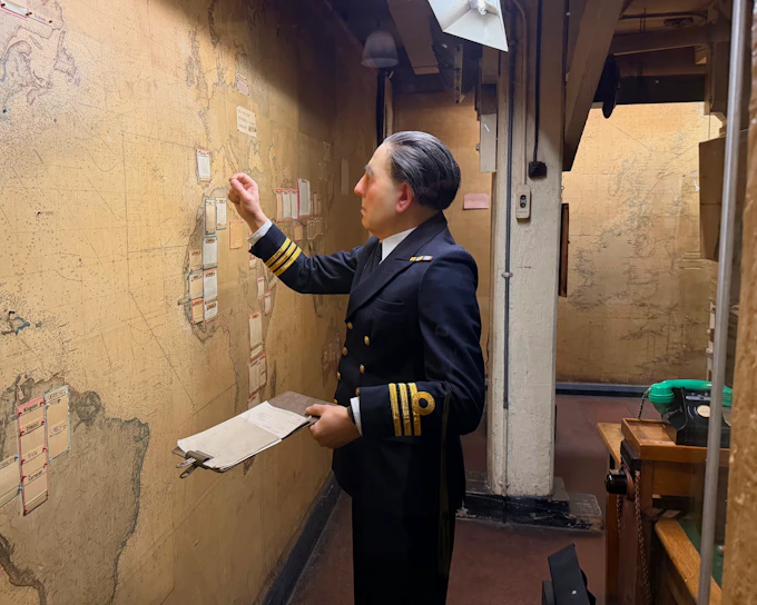 Churchill's Wartime London Walking Tour with Optional Churchill War Rooms Entry