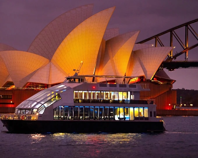 Sydney Harbour Glass Boat Dinner Cruise