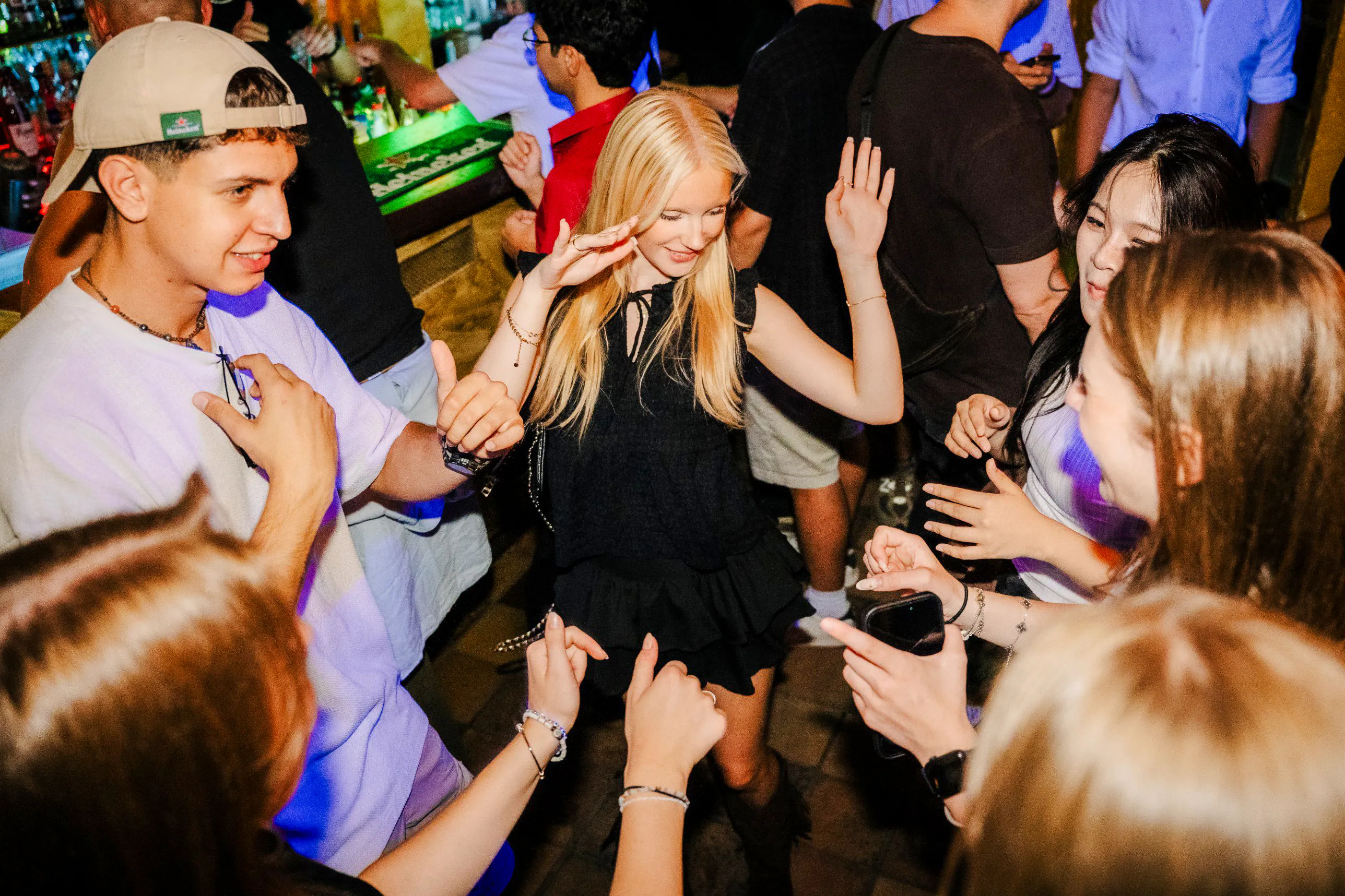 Nuremberg Nightlife Tour: 4 Venues, Shots & Club Entry
