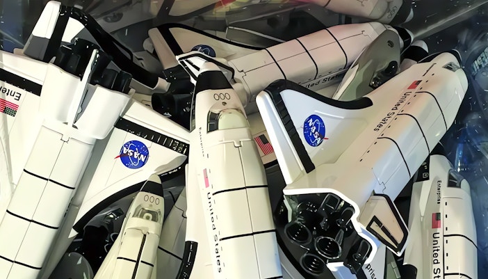 Shopping at the Intrepid Museum