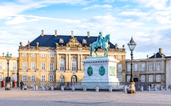 amalienborg palace museum skip-the-line private tour-1