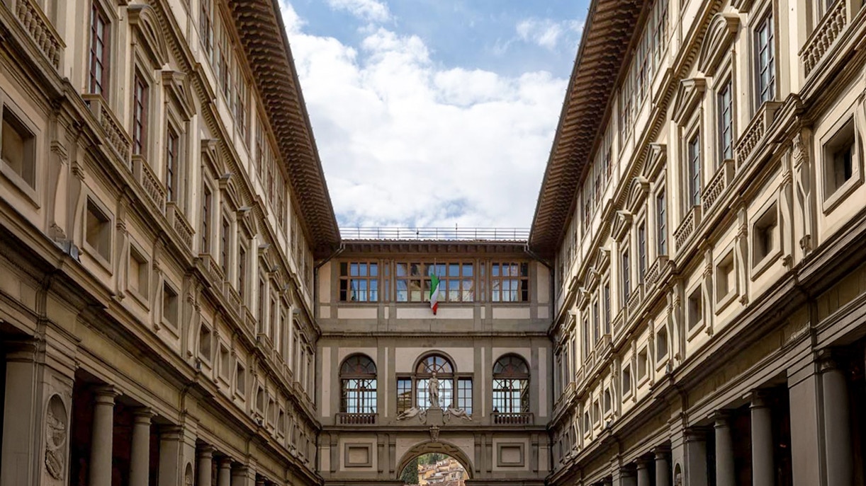 Uffizi Gallery courtyard view, Florence, Italy, showcasing Renaissance architecture.