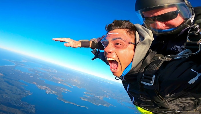 skydiving in newcastle